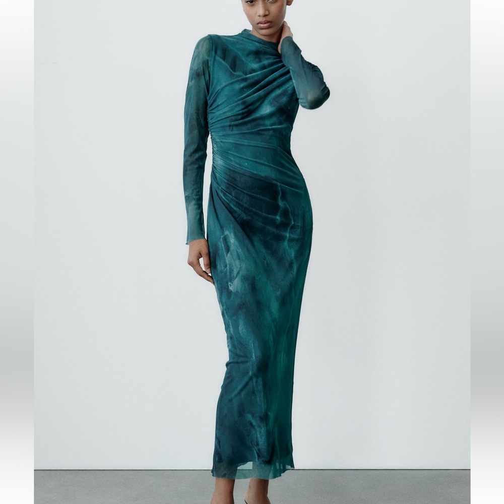 Zara printed dress with tulle size medium style number 8914 469 120